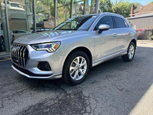 2024 Audi Q3 Premium 40 TFSI quattro Tiptronic