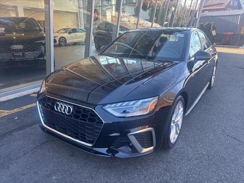 2023 Audi A4 Premium 45 TFSI S line quattro S tronic