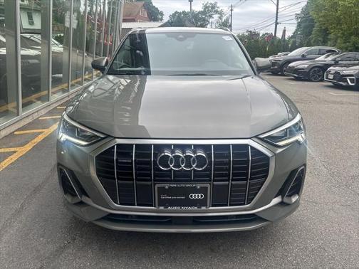 2022 Audi Q3 Premium Plus 45 TFSI S line quattro Tiptronic