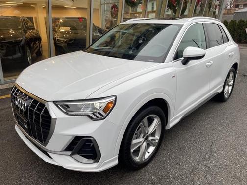 2023 Audi Q3 Premium 45 TFSI S line quattro Tiptronic