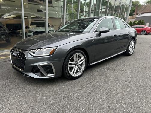 2022 Audi A4 Premium Plus 45 TFSI S line quattro S tronic