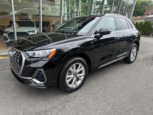 2022 Audi Q3 Premium 45 TFSI S line quattro Tiptronic