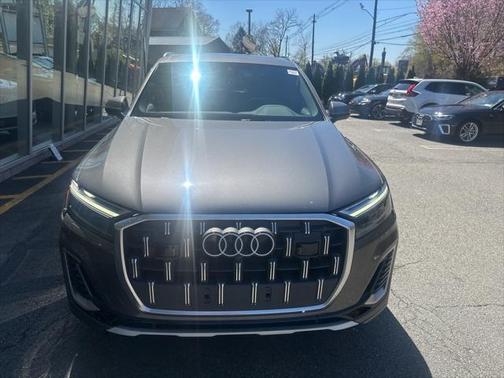 2025 Audi Q7 Premium 45 TFSI quattro Tiptronic