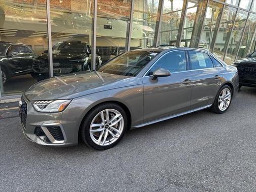 2023 Audi A4 Premium 45 TFSI S line quattro S tronic
