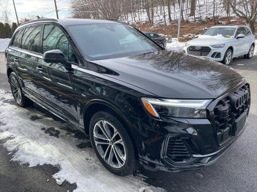 2025 Audi Q7 Premium 45 TFSI quattro Tiptronic