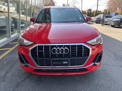2022 Audi Q3 Premium 45 TFSI S line quattro Tiptronic