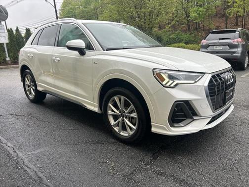 2023 Audi Q3 S line Premium