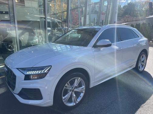 2023 Audi Q8 Premium Plus 55 TFSI quattro Tiptronic