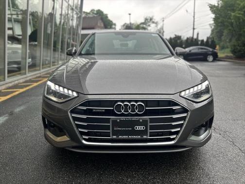 2022 Audi A4 Premium Plus 40 TFSI quattro S tronic