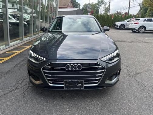 2022 Audi A4 Premium Plus 40 TFSI quattro S tronic