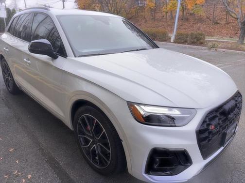 2025 Audi SQ5 Premium Plus TFSI quattro Tiptronic