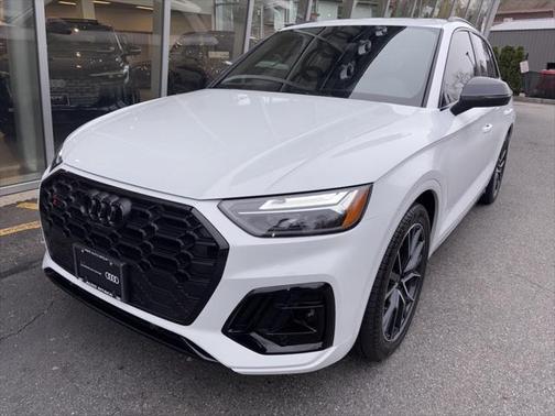 2025 Audi SQ5 Premium Plus TFSI quattro Tiptronic