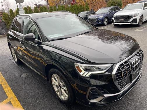 2025 Audi Q3 Premium 45 TFSI S line quattro Tiptronic