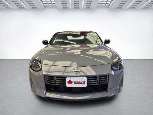 Boulder Gray Pearl/Super Black 2026 Nissan Z Performance