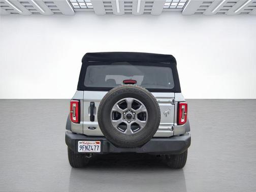 Iconic Silver Metallic 2023 Ford Bronco Big Bend