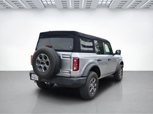 Iconic Silver Metallic 2023 Ford Bronco Big Bend
