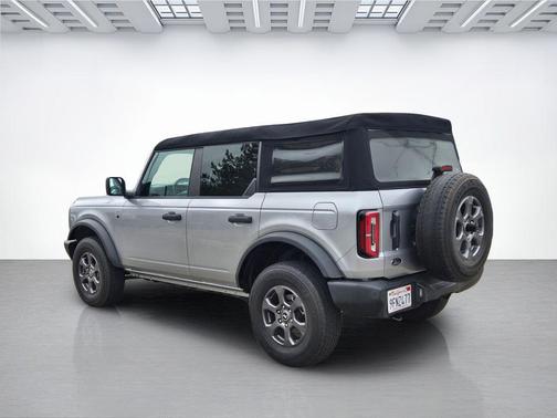 Iconic Silver Metallic 2023 Ford Bronco Big Bend