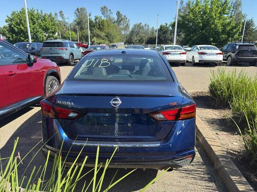 Deep Blue Pearl 2023 Nissan Altima SR FWD