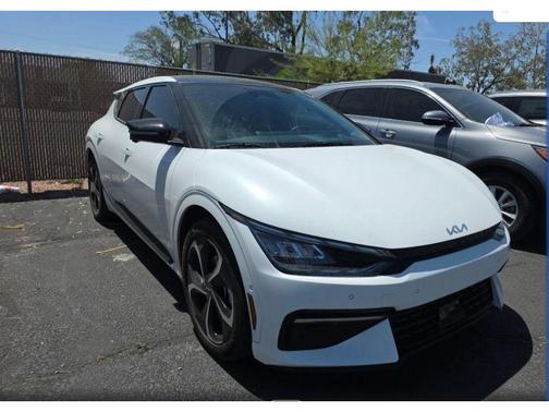 Snow White Pearl 2023 Kia EV6 GT-Line