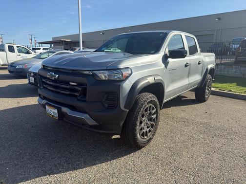 Sterling Gray Metallic 2026 Chevrolet Colorado Trail Boss