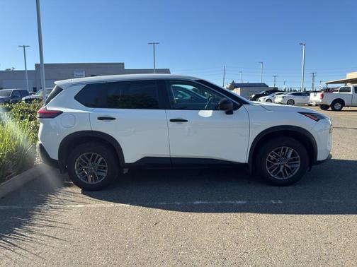 Glacier White 2023 Nissan Rogue S