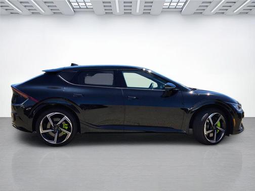Aurora Black Pearl 2023 Kia EV6 GT