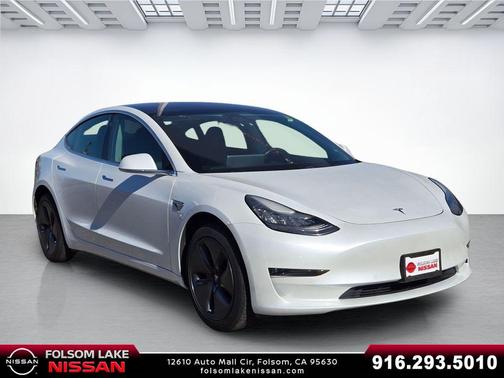 Pearl White Multi-Coat 2018 Tesla Model 3 Mid Range