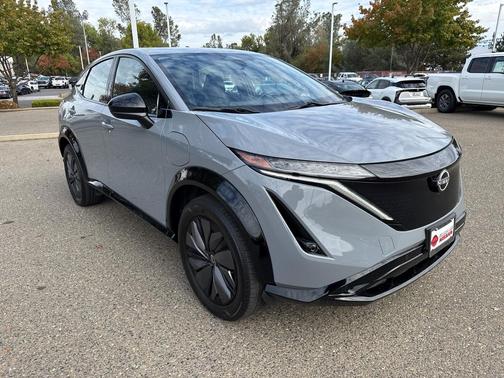 Boulder Gray Pearl 2024 Nissan ARIYA ENGAGE
