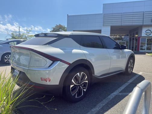 Glacier 2024 Kia EV6 Light Long Range