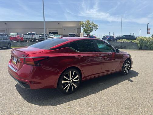 Scarlet Ember Tintcoat 2020 Nissan Altima SR FWD