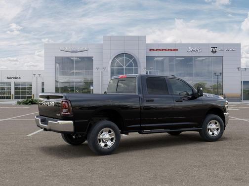 2026 RAM 2500 Tradesman Crew Cab 4x4 6'4' Box