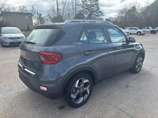 2025 Hyundai VENUE SEL