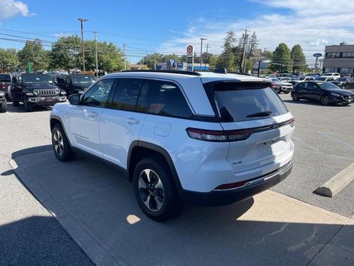 2024 Jeep Grand Cherokee 4xe Base