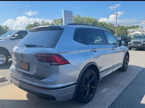 2023 Volkswagen Tiguan 2.0T SE R-Line Black 4MOTION
