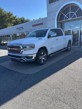 2022 RAM 1500 Laramie Crew Cab 4x4 57' Box