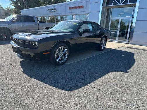 Pitch Black Clearcoat 2021 Dodge Challenger SXT
