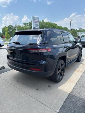 2023 Jeep Grand Cherokee Limited X