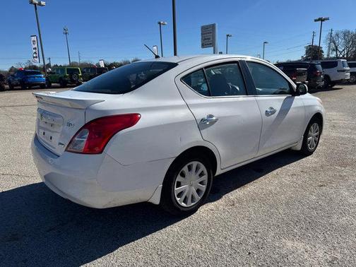 2014 Nissan Versa 1.6 SV