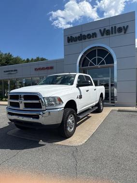 2017 RAM 2500 SLT Crew Cab 4x4 6'4' Box