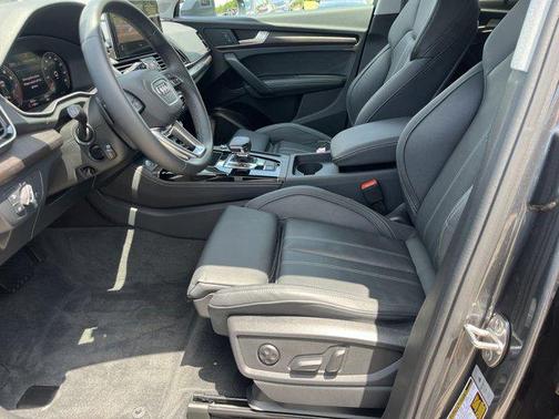 2024 Audi Q5 45 S line Premium Plus