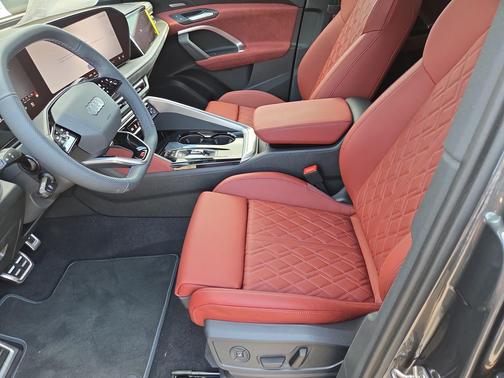 Daytona Gray Metallic 2026 Audi SQ5 3.0T Prestige