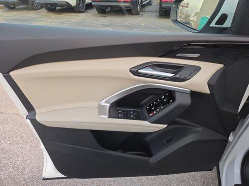 2025 Audi Q5 Prestige TFSI quattro S tronic