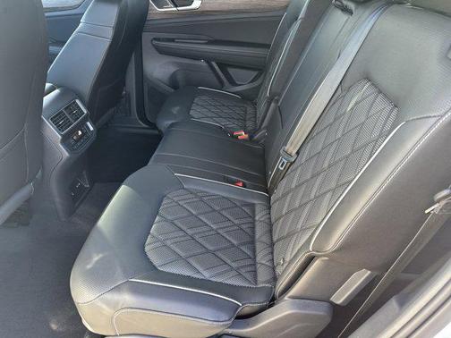 2025 Volkswagen Atlas 2.0T SEL Premium R-Line 4MOTION