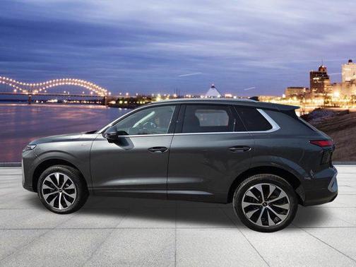 DAYTONA GRAY PEARL 2026 Audi Q3 S line