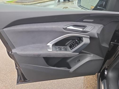 Mythos Black Metallic 2026 Audi SQ5 3.0T Premium Plus