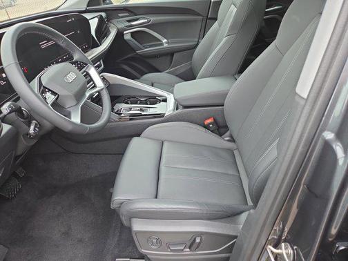 2025 Audi Q5 Premium Plus TFSI quattro S tronic