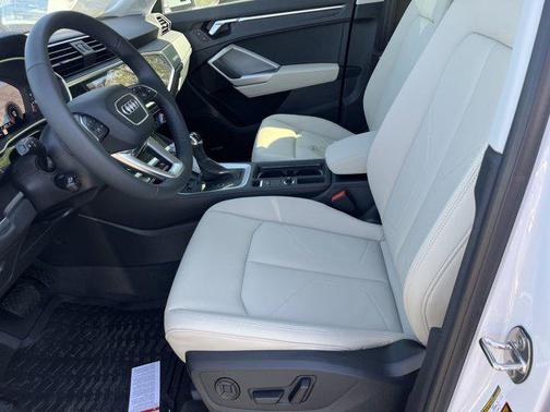 2025 Audi Q3 45 S line Premium Plus