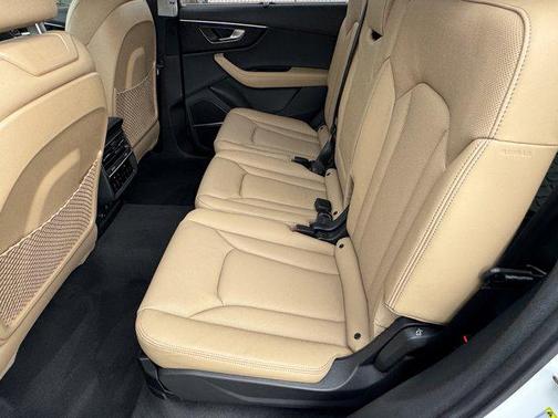 2025 Audi Q7 55 Prestige