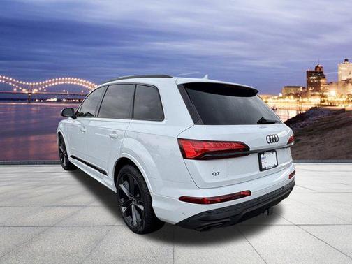 2025 Audi Q7 55 Prestige