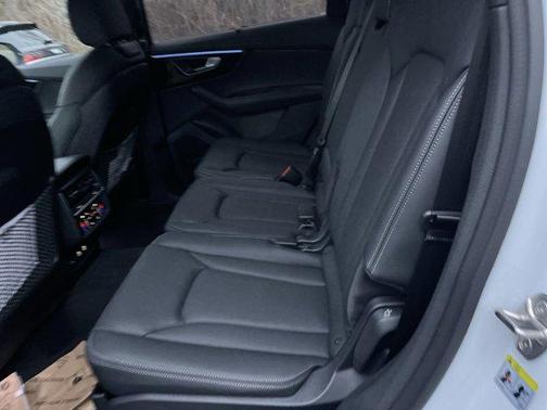 2025 Audi Q7 55 Prestige